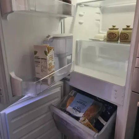 Large Twin At Fir Tree Lodge, Shirehampton Δωμάτια σε οικογενειακή κατοικία *