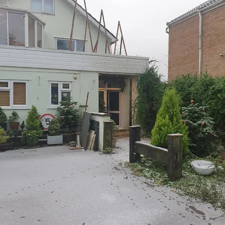 Large Ensuite Twin At Fir Tree Privatunterkunft