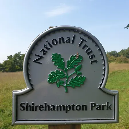 ホームステイ Large Ensuite Twin Room At Fir Tree Lodge ブリストル