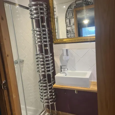 Privatunterkunft Large Ensuite Twin At Fir Tree *