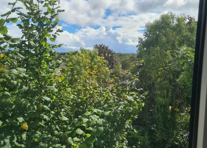 Large Ensuite Twin At Fir Tree