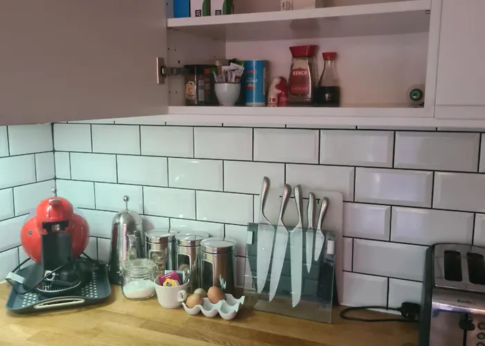 Large Ensuite Twin At Fir Tree Bristol