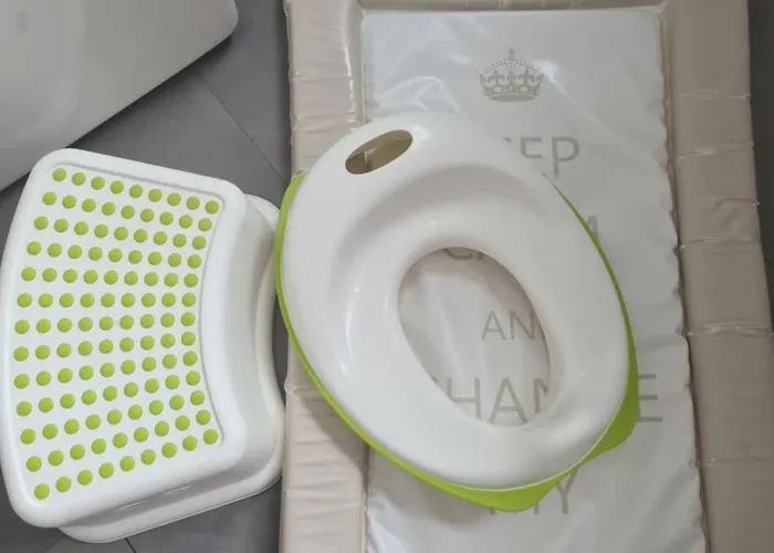 Large Ensuite Twin At Fir Tree Homestay Bristol